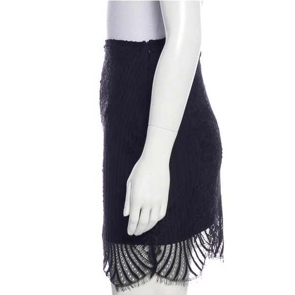 🚫SOLD🚫 For Love & Lemons Black Lace Mini Skirt S EUC - Picture 4 of 6